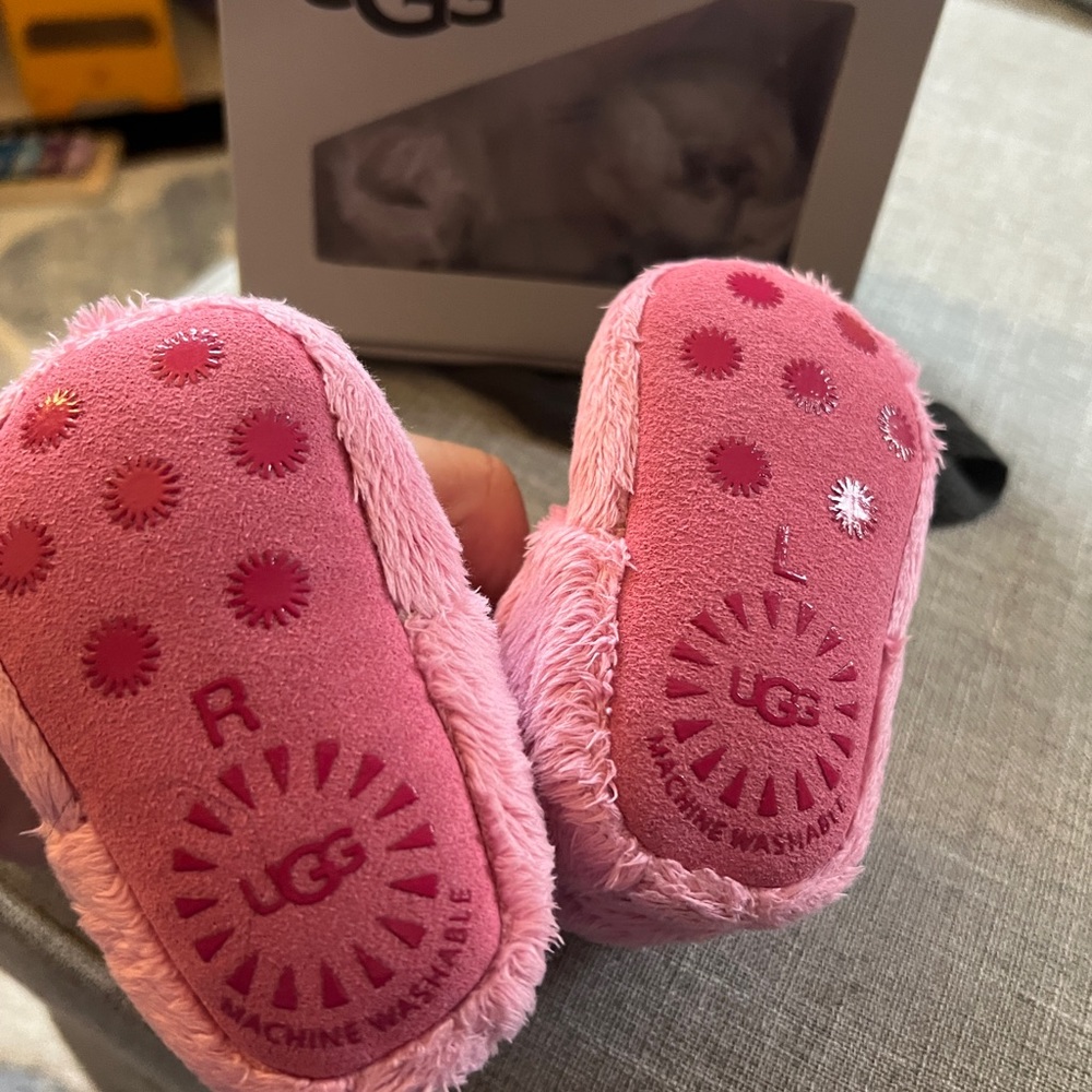 Ugg Bixbee Baby Booties Bubblegum - Picture 4 of 9